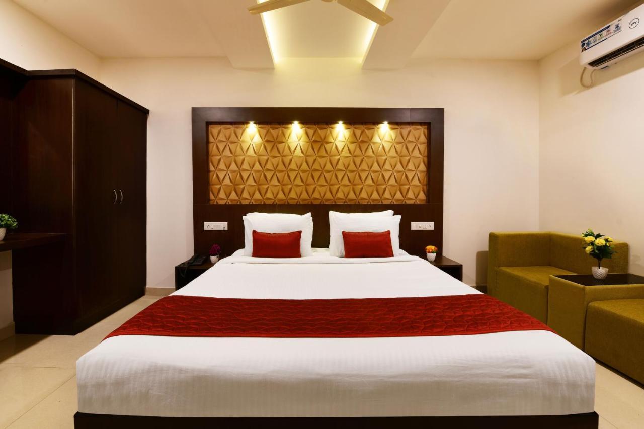 Hotel Bv Colours By Rivido, Begur Main Road Μπανγκαλόρ Εξωτερικό φωτογραφία