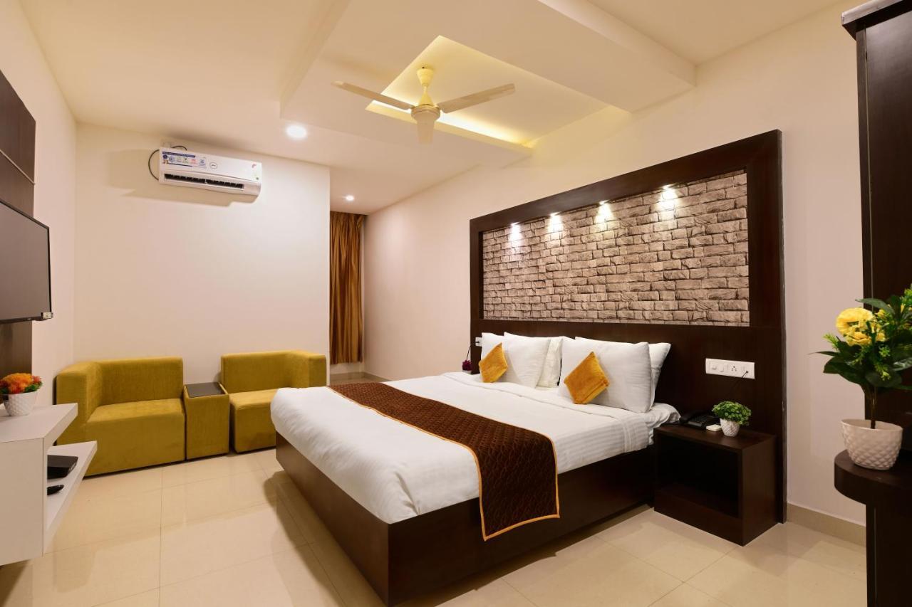 Hotel Bv Colours By Rivido, Begur Main Road Μπανγκαλόρ Εξωτερικό φωτογραφία